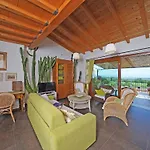 Mit Blick Auf Den Gardasee By Interhome דירה פואניאגו