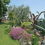 דירה Mit Blick Auf Den Gardasee By Interhome פואניאגו