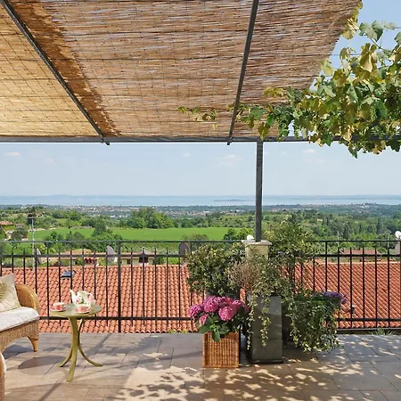 Mit Blick Auf Den Gardasee By Interhome דירה פואניאגו